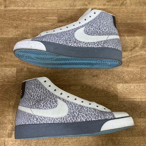 Nike Blazer Iridescent Metallic Summit Sneakers - Picture 4 of 17